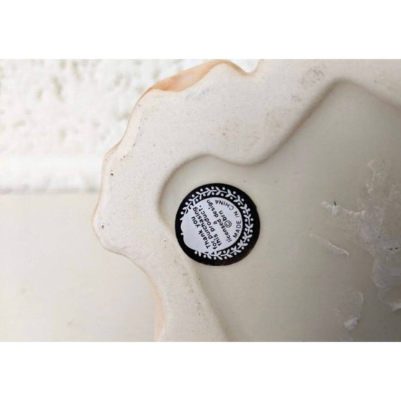 Vintage Bunny Figurine with Roses | BRN China - Picture 4 of 4